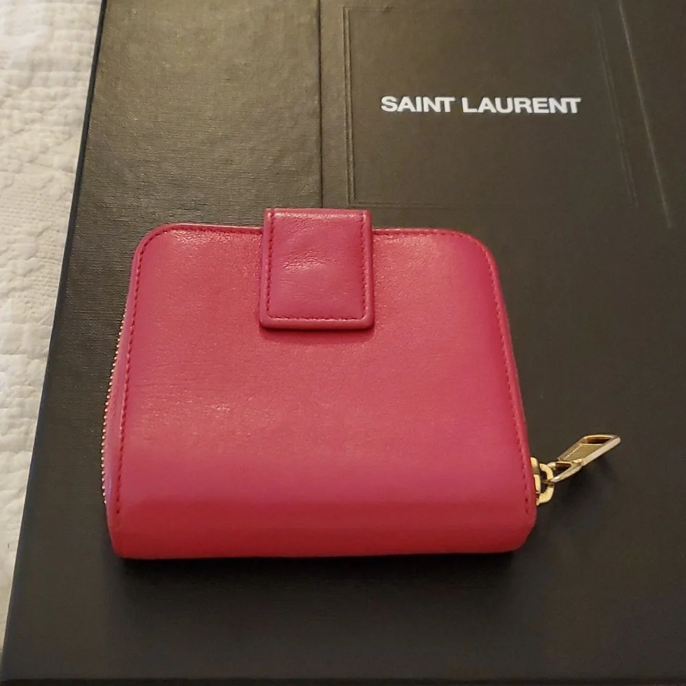 Yves Saint Laurent wallet - Picture 7 of 12